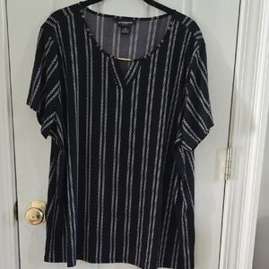 Liz Claiborne Black and White Striped Short Sleeve Top